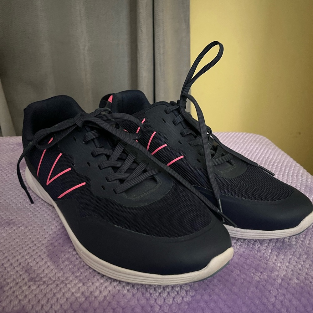 Vionic woman’s blue & pink sneakers size 9